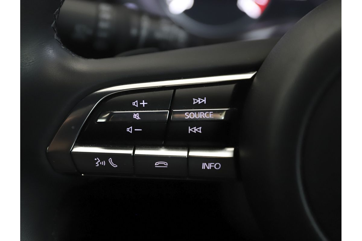 MAZDA3 N 6AUTO HATCH G20 EVOLVE