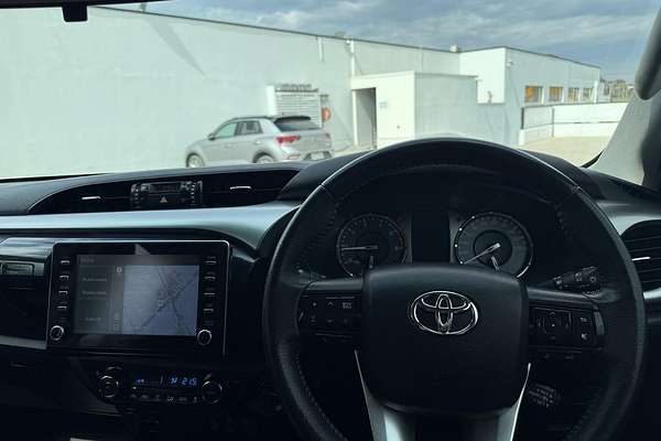 2020 Toyota Hilux SR5 GUN126R 4X4