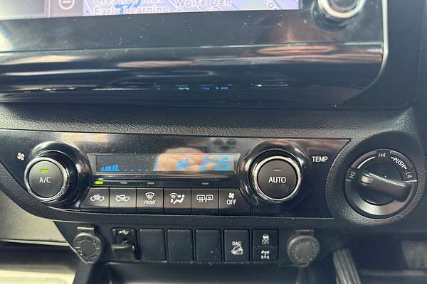 2020 Toyota Hilux SR5 GUN126R 4X4