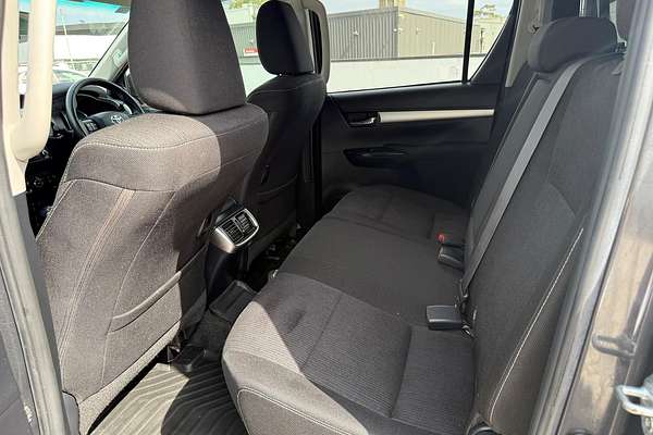 2020 Toyota Hilux SR5 GUN126R 4X4