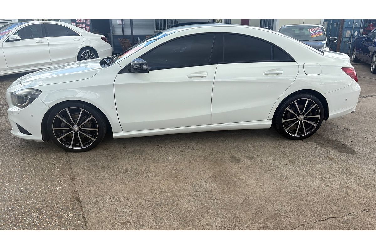 2014 Mercedes-Benz CLA200 117