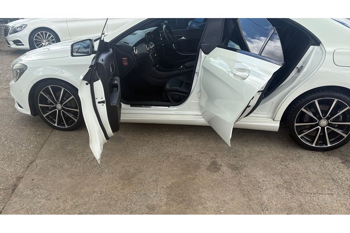 2014 Mercedes-Benz CLA200 117