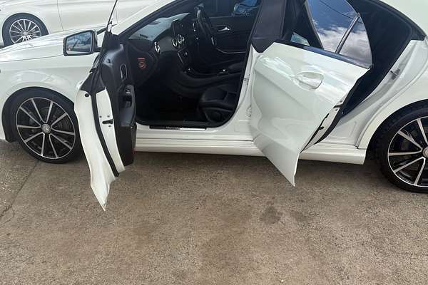 2014 Mercedes-Benz CLA200 117