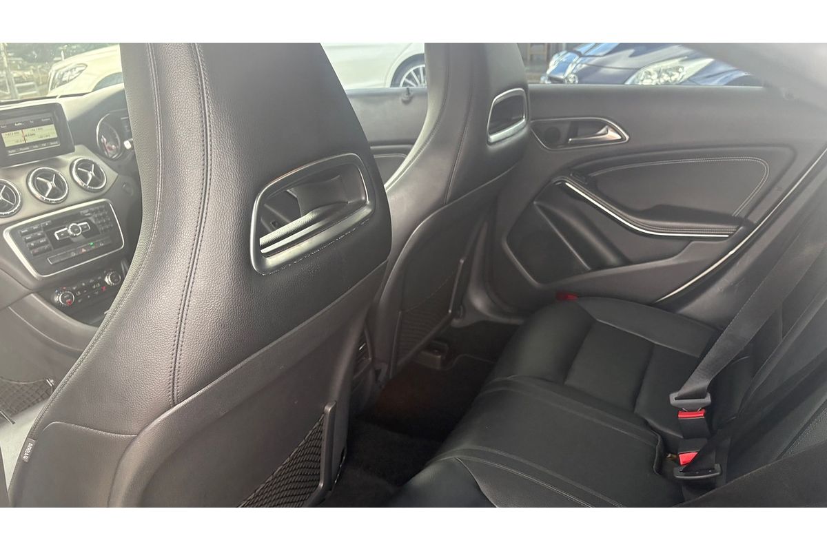 2014 Mercedes-Benz CLA200 117
