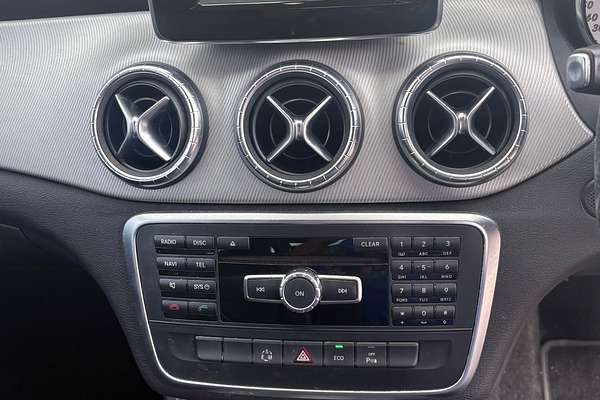 2014 Mercedes-Benz CLA200 117