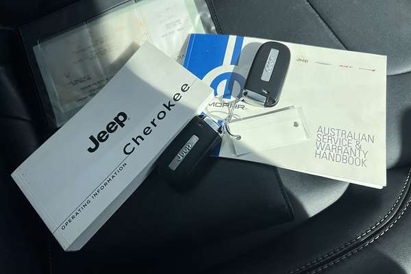 2015 Jeep Cherokee Limited (4x4) KL MY15