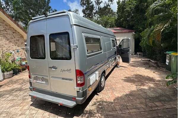 2005 Mercedes-Benz Sprinter 313CDI LWB Rear Wheel Drive