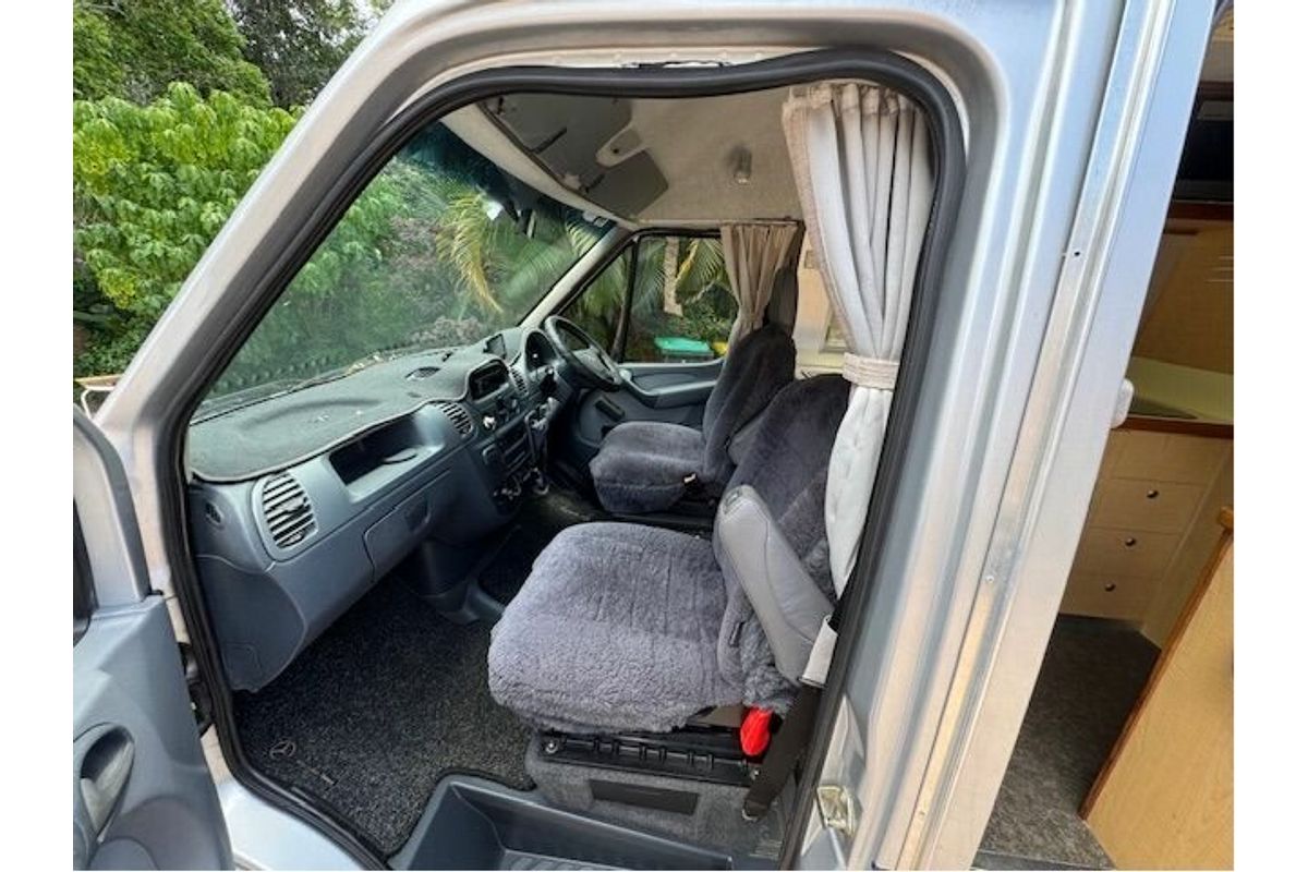 2005 Mercedes-Benz Sprinter 313CDI LWB Rear Wheel Drive