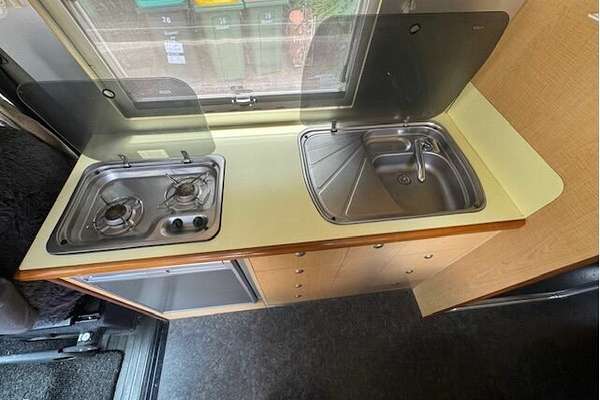 2005 Mercedes-Benz Sprinter 313CDI LWB Rear Wheel Drive