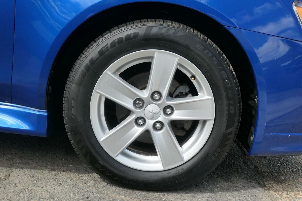 2013 Mitsubishi Lancer ES CJ