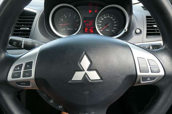 2013 Mitsubishi Lancer ES CJ