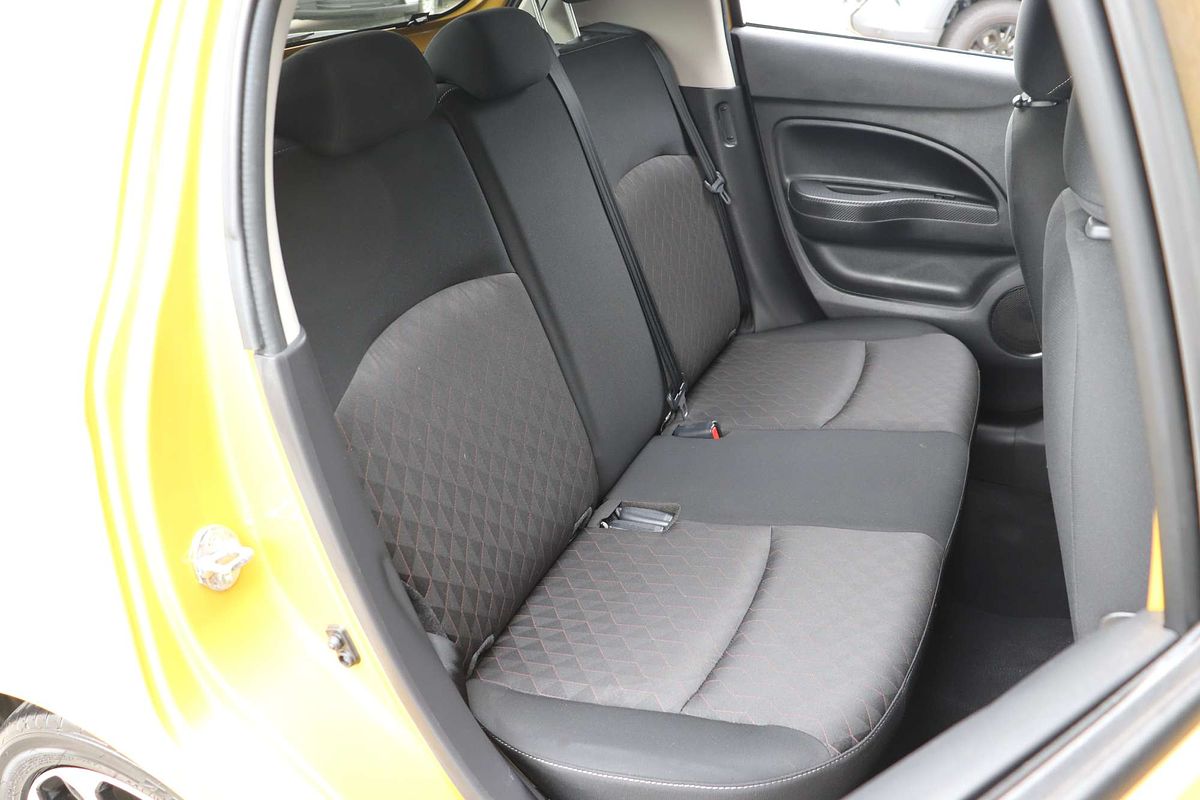 2021 Mitsubishi Mirage LS LB