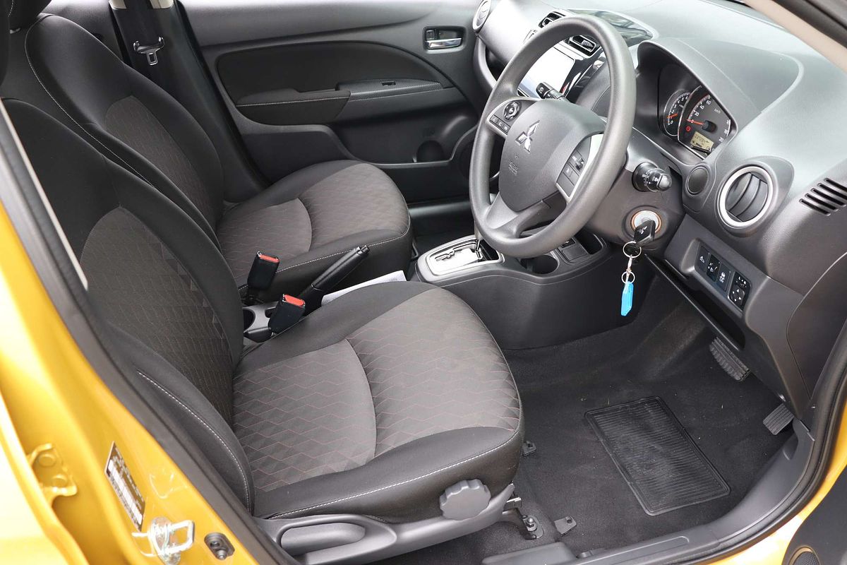 2021 Mitsubishi Mirage LS LB