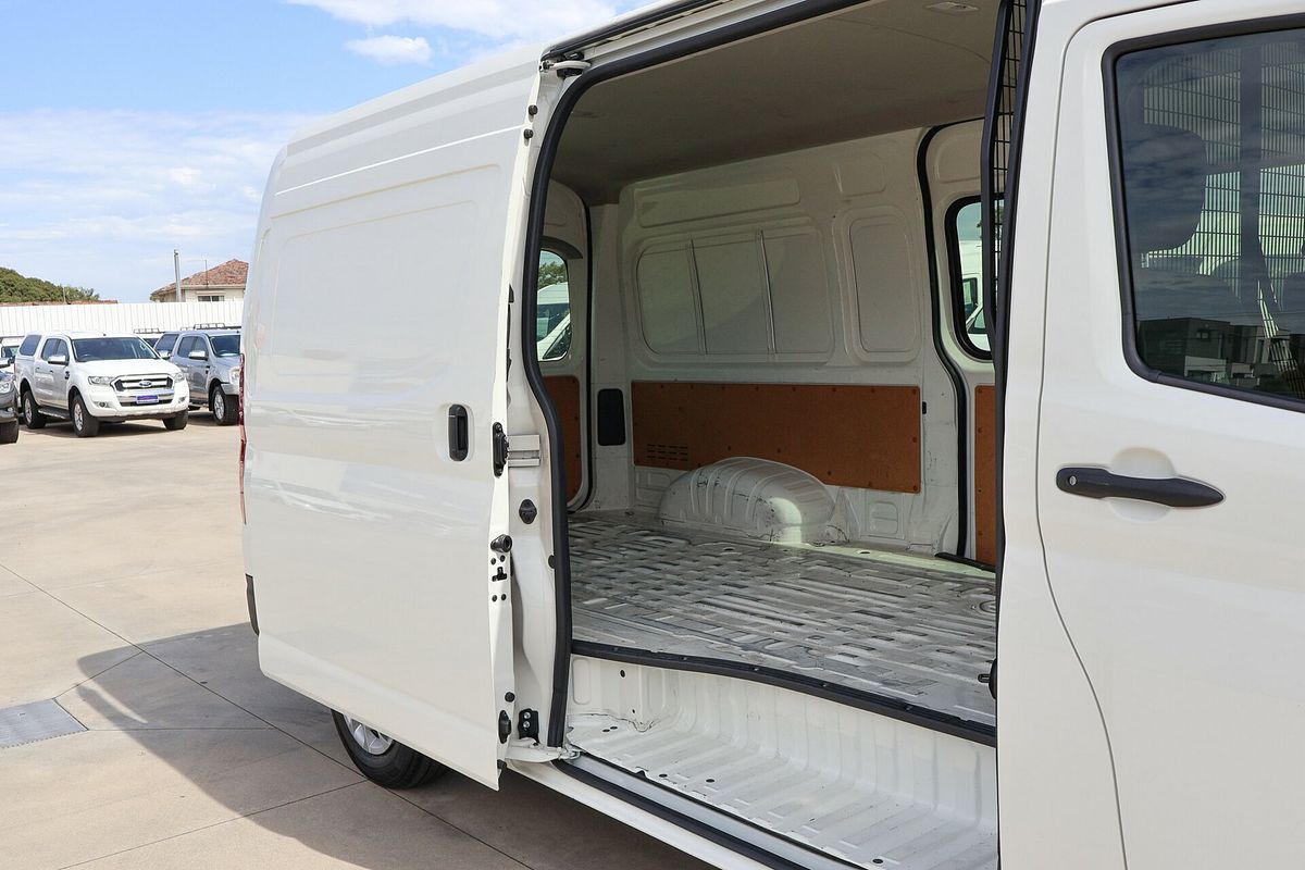 2022 Toyota Hiace GDH320R