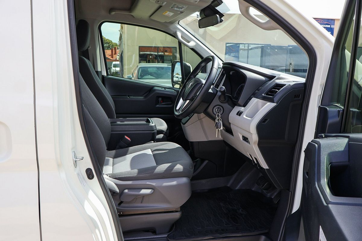 2022 Toyota Hiace GDH320R