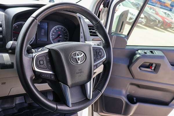 2022 Toyota Hiace GDH320R