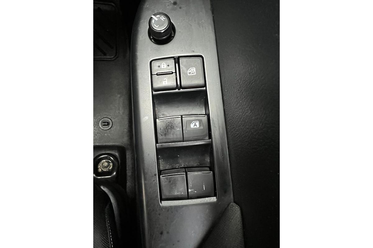 2018 Toyota Hilux SR GUN126R 4X4
