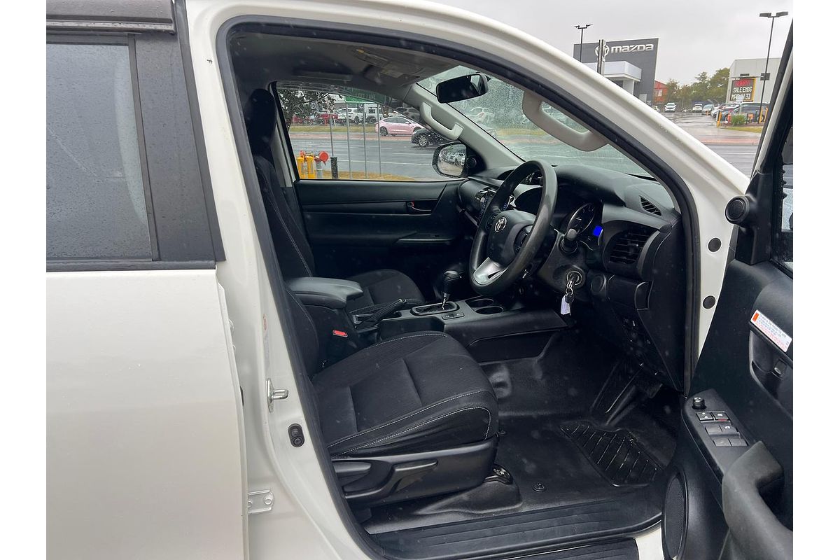 2018 Toyota Hilux SR GUN126R 4X4