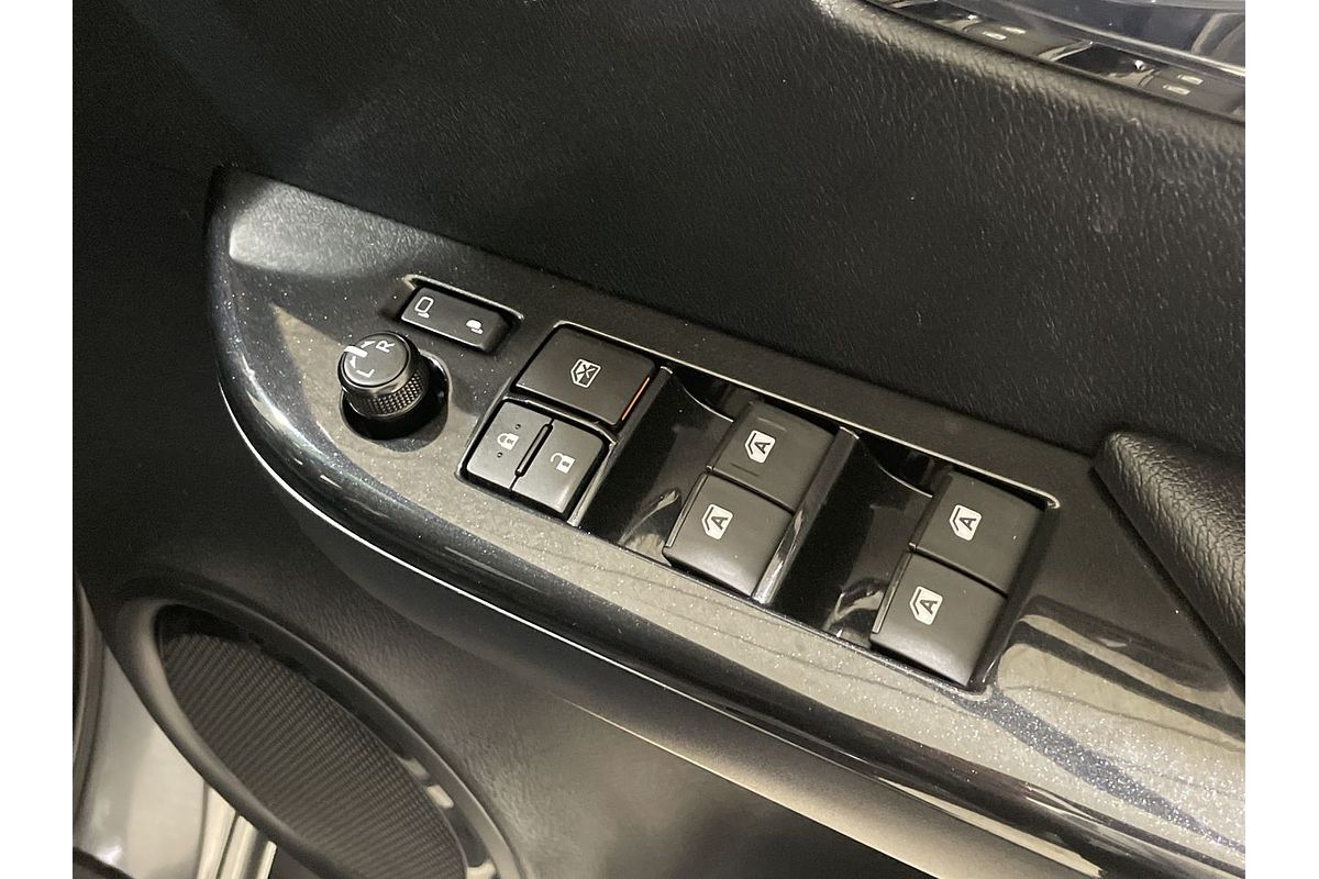 2018 Toyota Hilux SR5 GUN126R 4X4