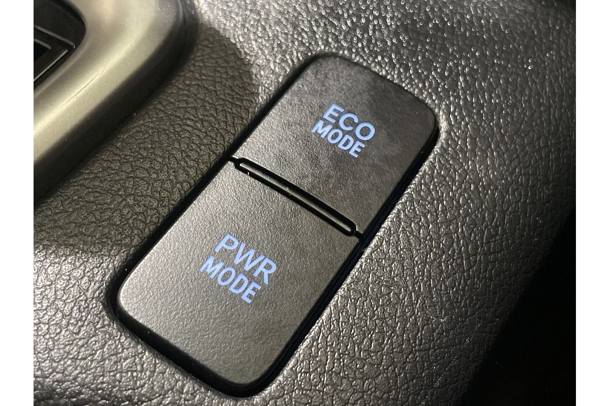 2018 Toyota Hilux SR5 GUN126R 4X4