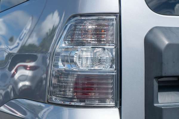 2014 Mitsubishi Pajero VR-X NW