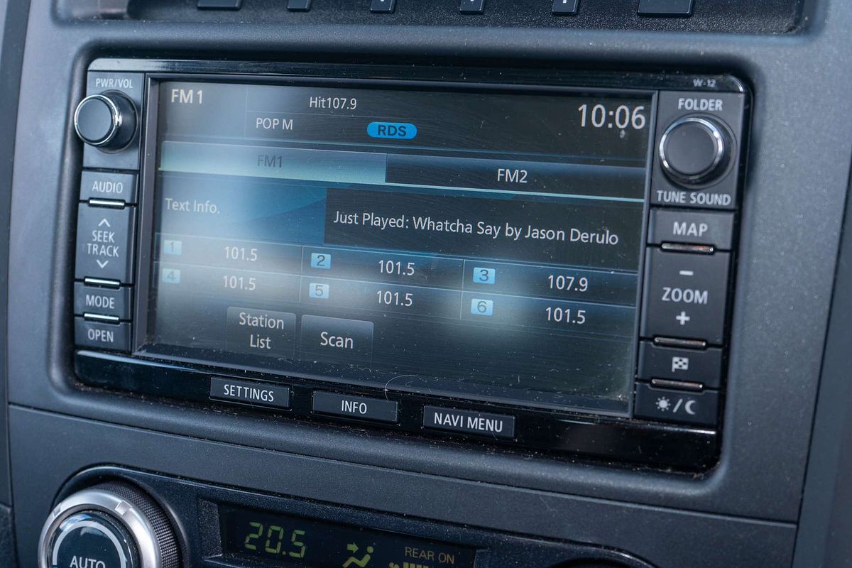 2014 Mitsubishi Pajero VR-X NW