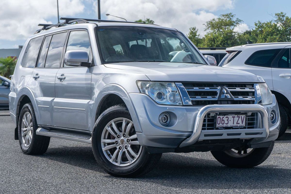 2014 Mitsubishi Pajero VR-X NW