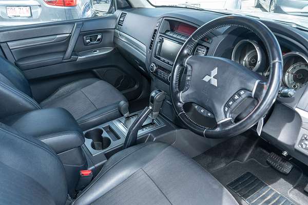 2014 Mitsubishi Pajero VR-X NW