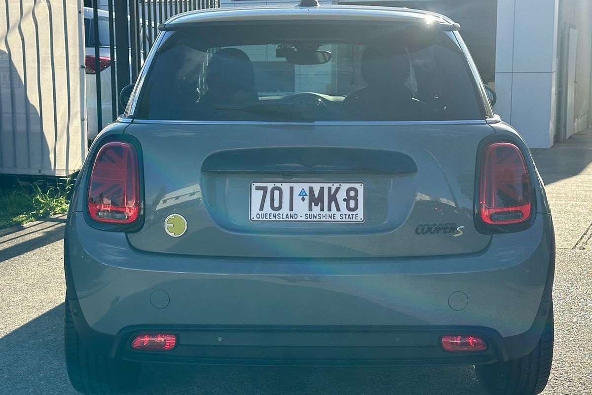 2021 MINI Hatch Cooper SE Classic F56 LCI-2