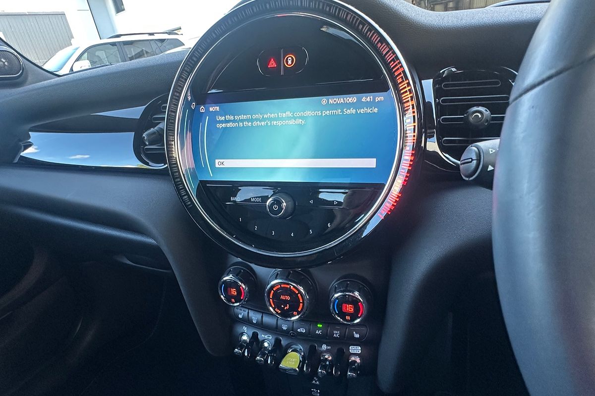 2021 MINI Hatch Cooper SE Classic F56 LCI-2