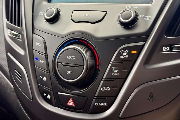 2017 Hyundai Veloster SR Turbo FS5 Series II