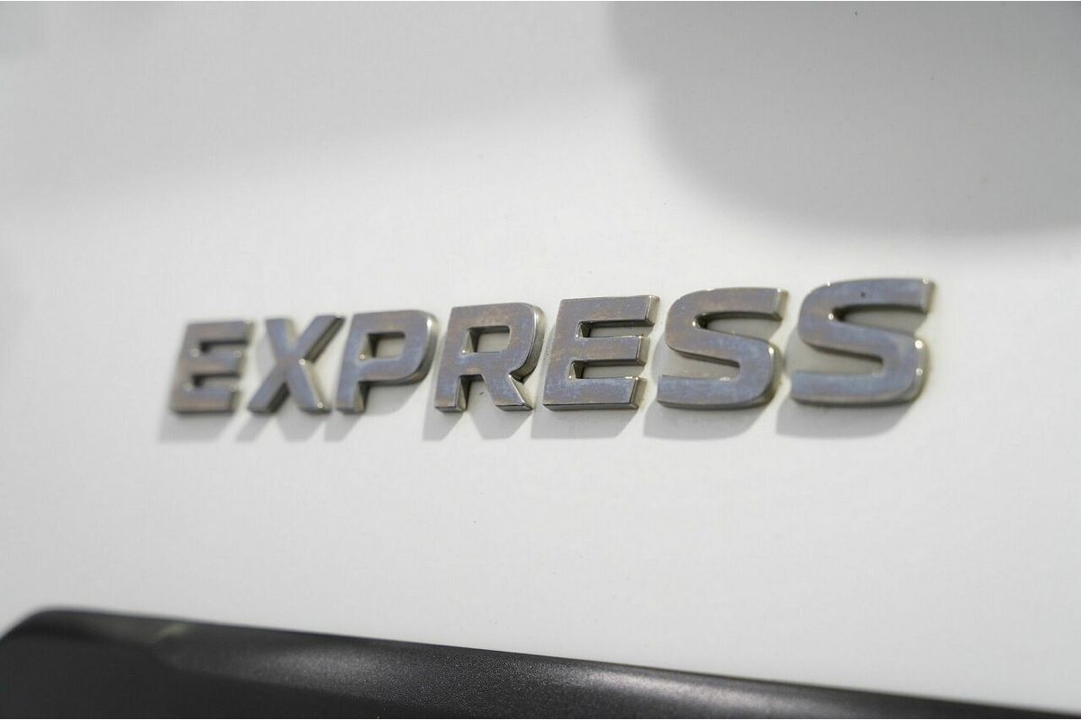 2020 Mitsubishi Express GLX SN LWB