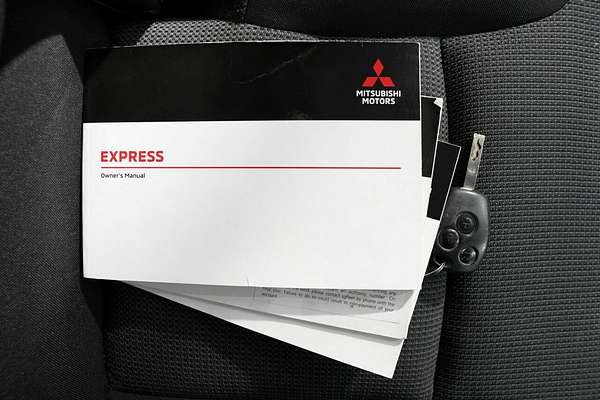 2020 Mitsubishi Express GLX SN LWB