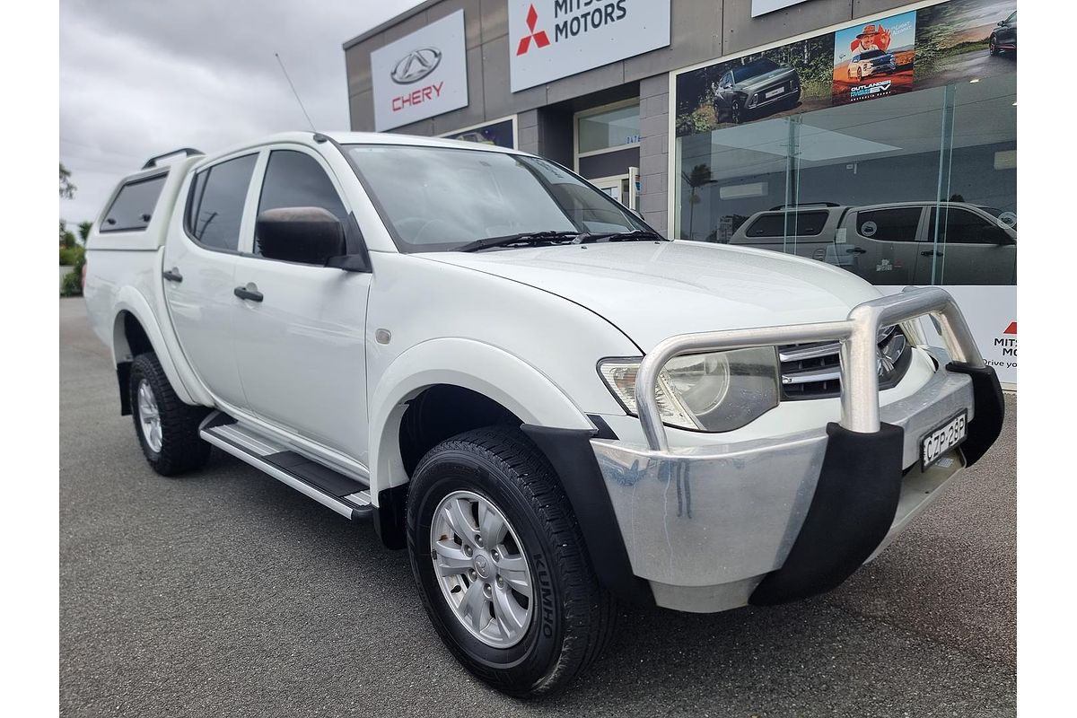 2015 Mitsubishi Triton GLX MN 4X4