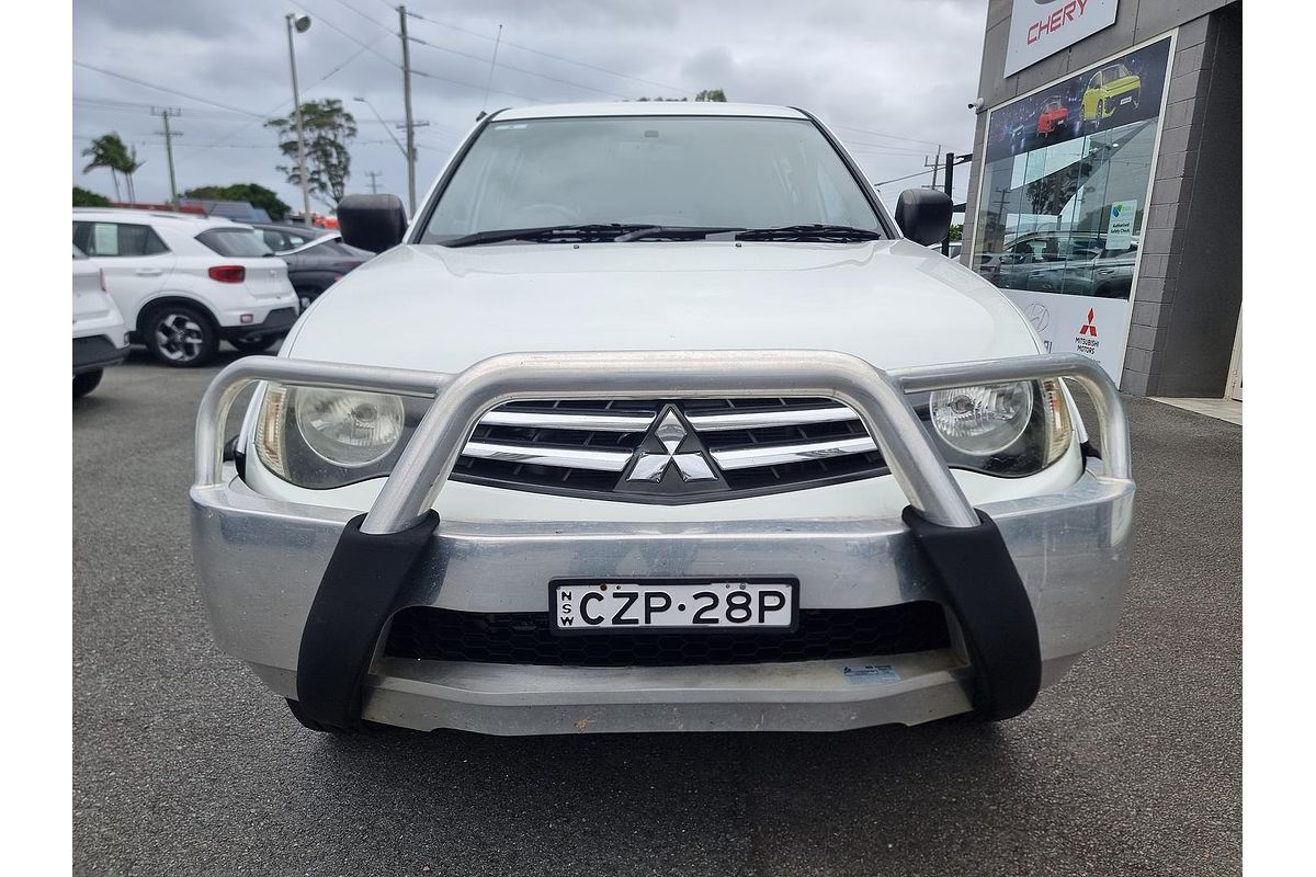 2015 Mitsubishi Triton GLX MN 4X4