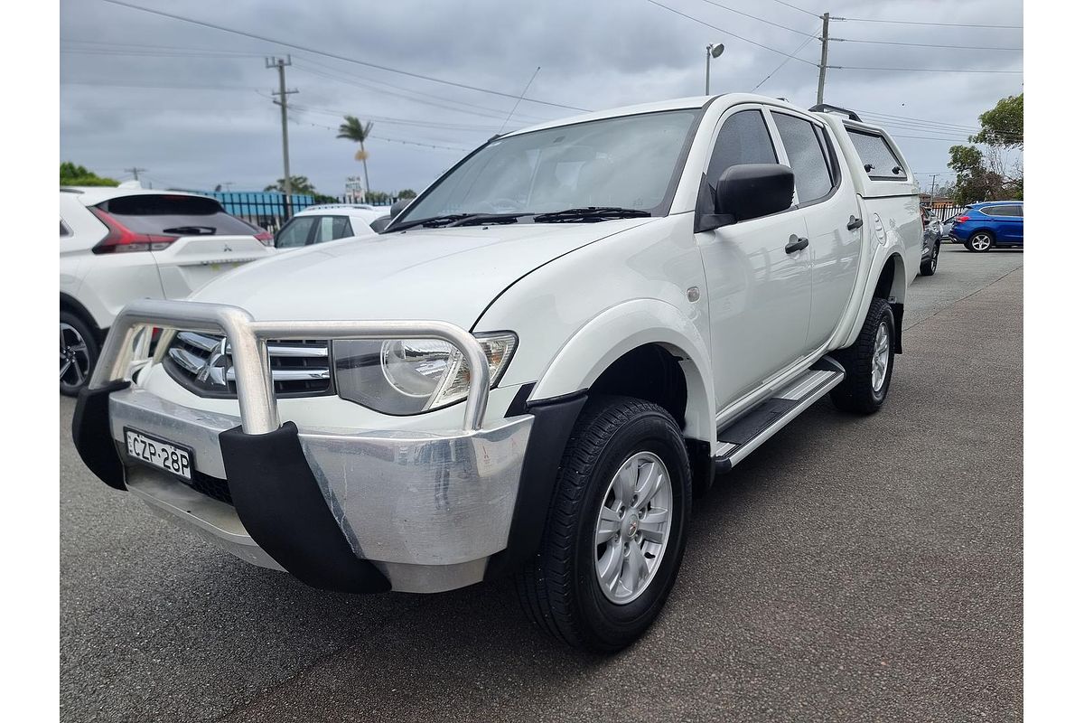 2015 Mitsubishi Triton GLX MN 4X4