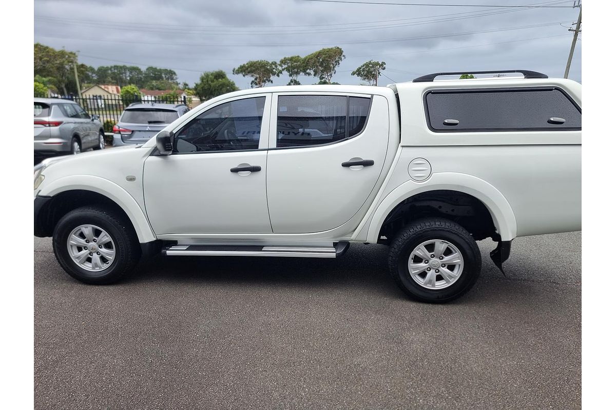 2015 Mitsubishi Triton GLX MN 4X4