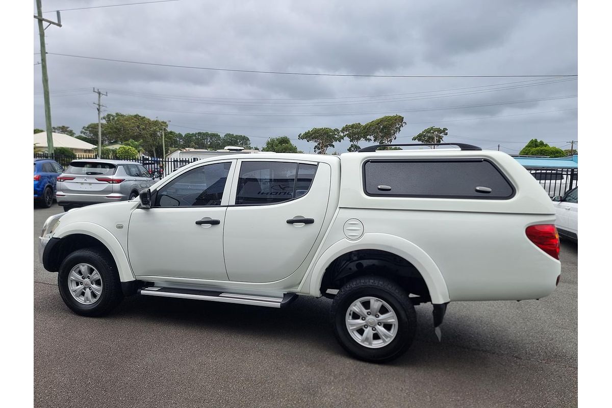 2015 Mitsubishi Triton GLX MN 4X4