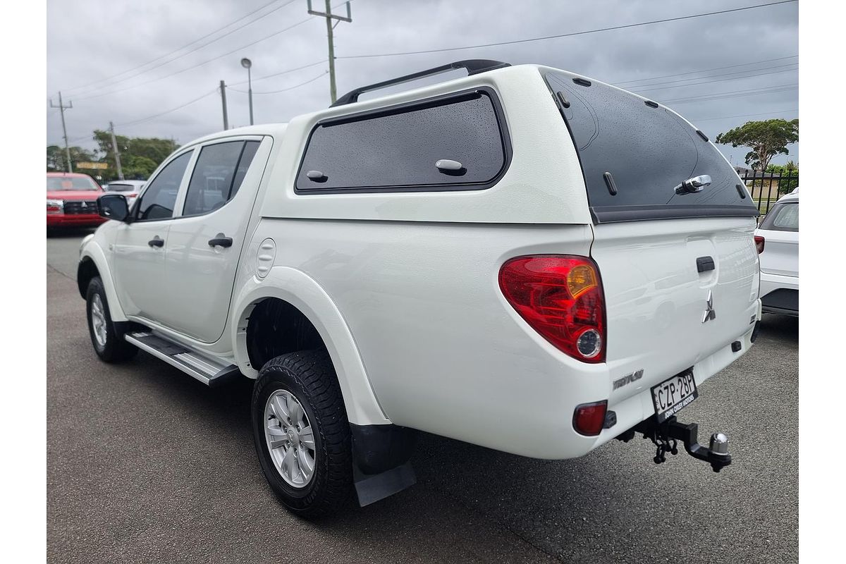 2015 Mitsubishi Triton GLX MN 4X4