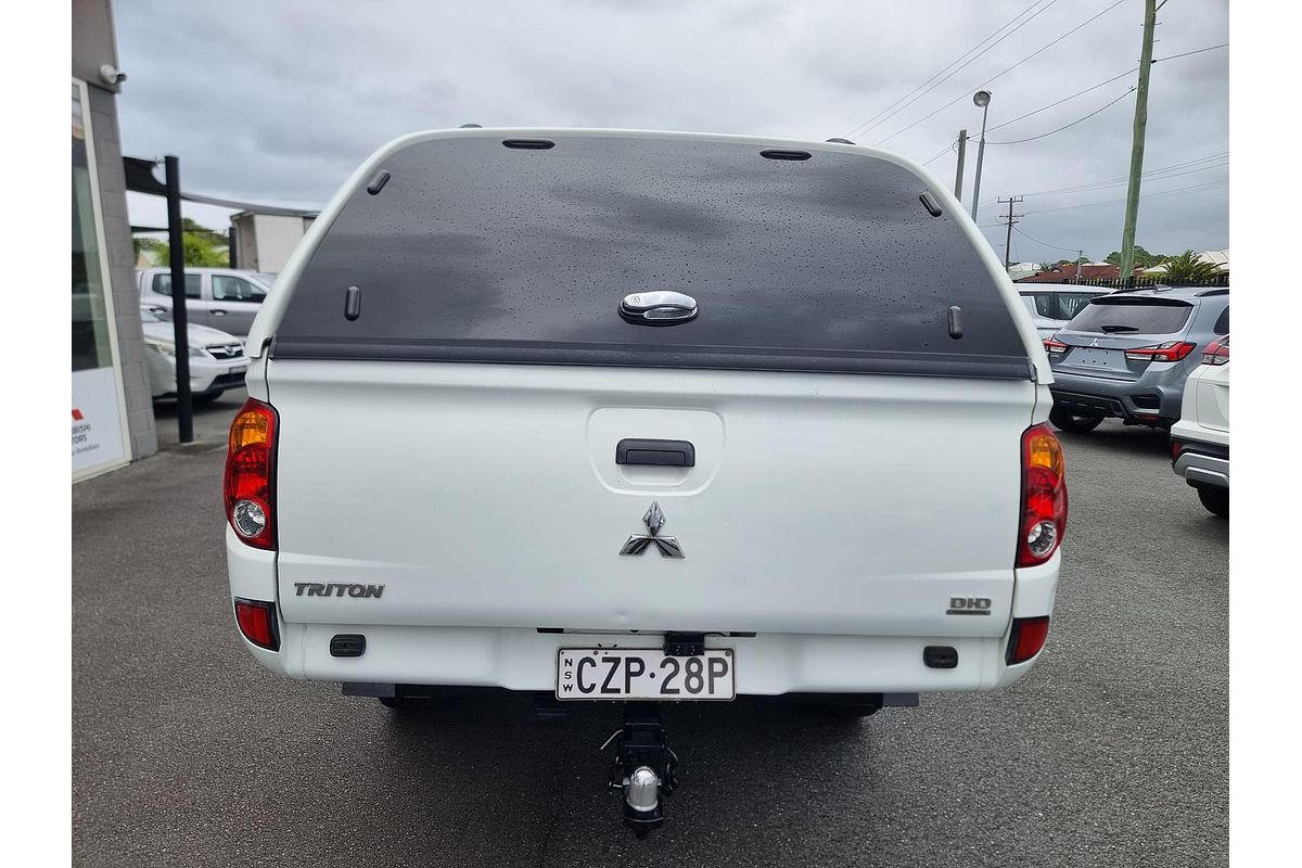 2015 Mitsubishi Triton GLX MN 4X4