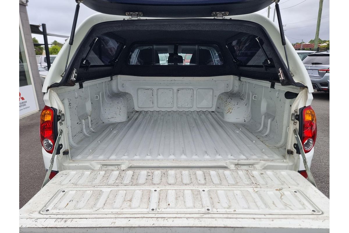 2015 Mitsubishi Triton GLX MN 4X4