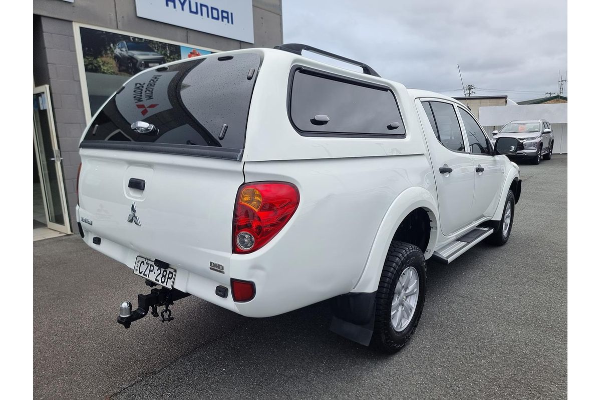 2015 Mitsubishi Triton GLX MN 4X4
