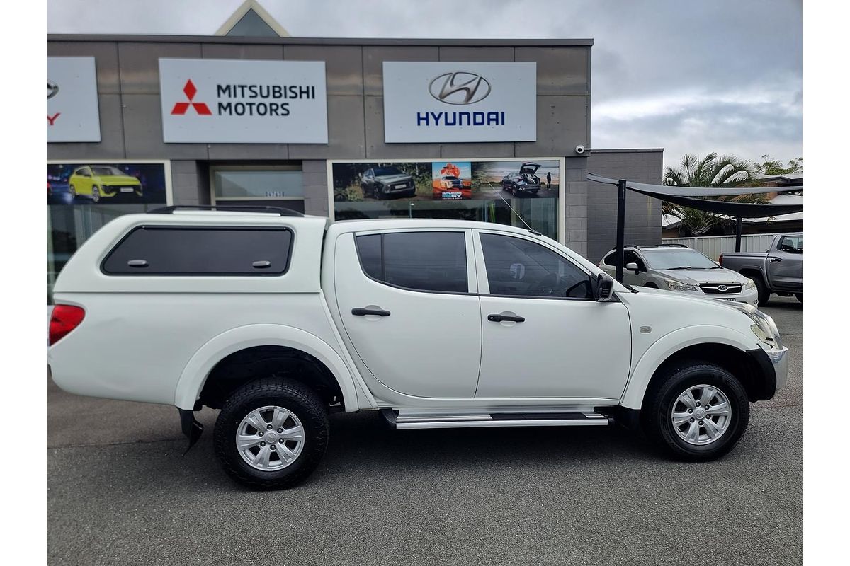 2015 Mitsubishi Triton GLX MN 4X4