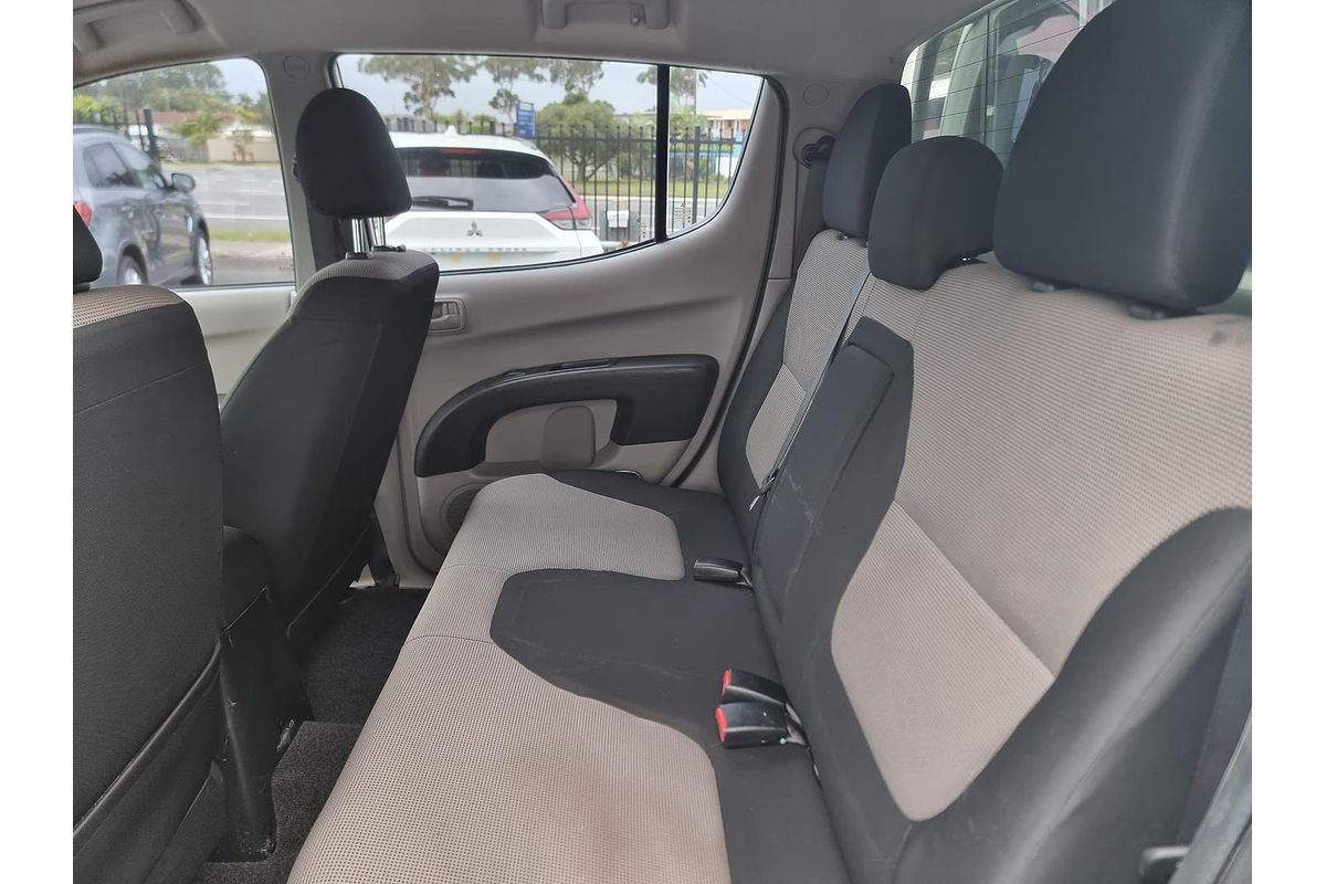 2015 Mitsubishi Triton GLX MN 4X4