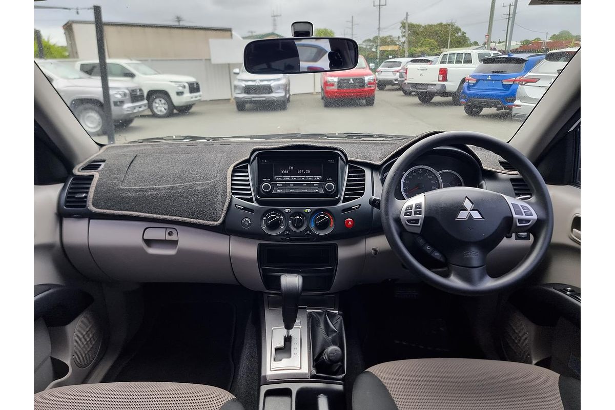 2015 Mitsubishi Triton GLX MN 4X4