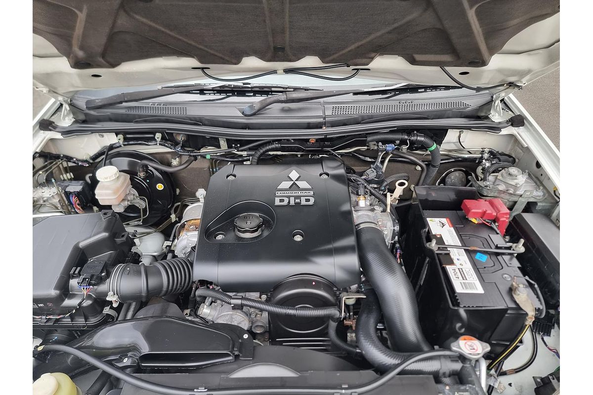 2015 Mitsubishi Triton GLX MN 4X4