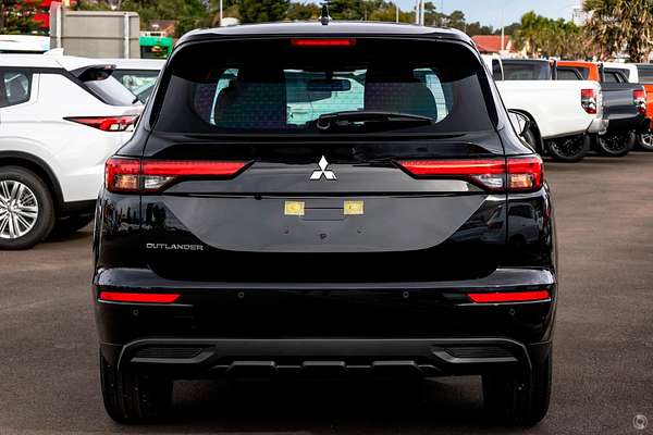 2024 Mitsubishi Outlander ES ZM