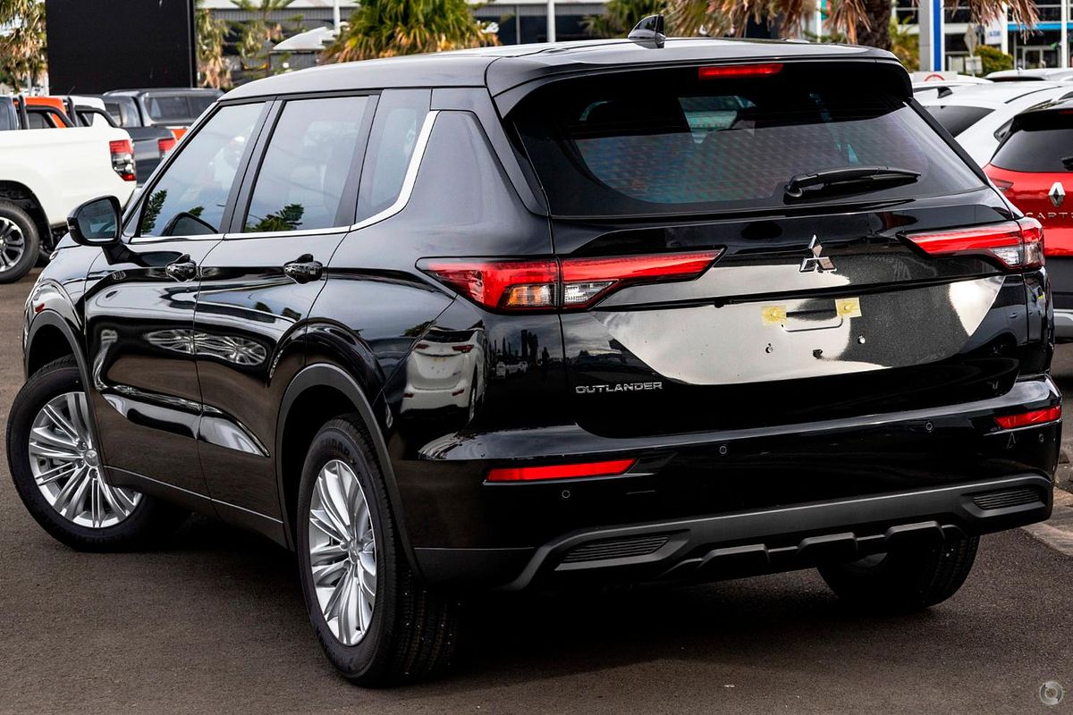2024 Mitsubishi Outlander ES ZM