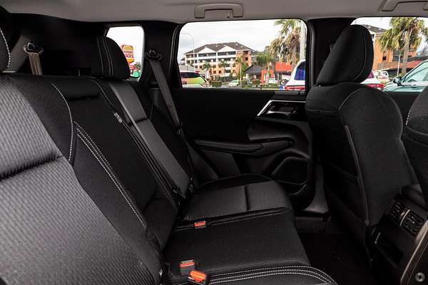 2024 Mitsubishi Outlander ES ZM