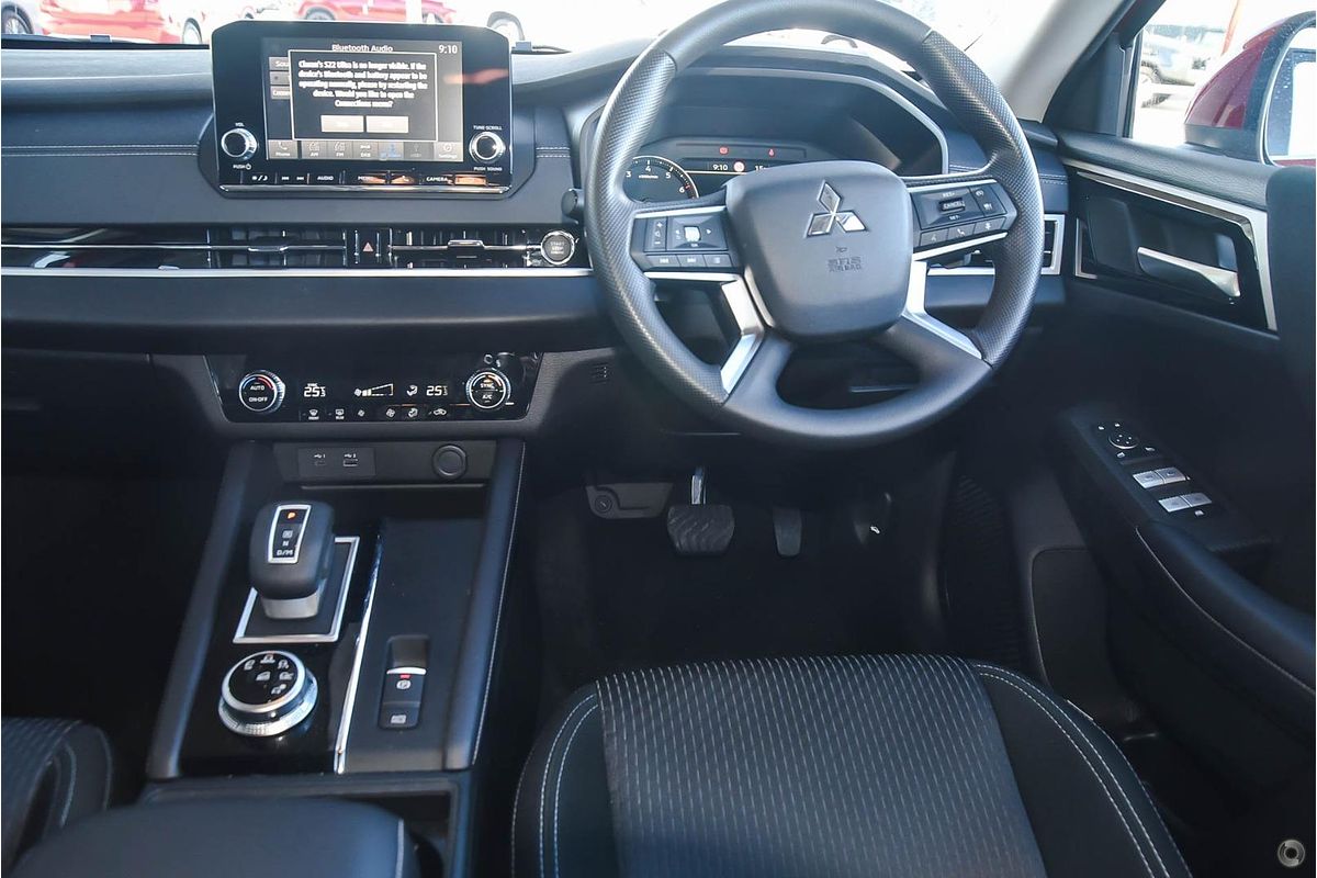 2024 Mitsubishi Outlander ES ZM